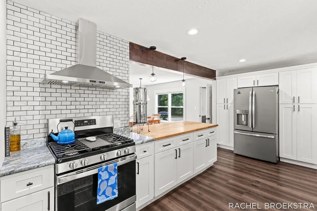 3185 Baker Park Drive SE Grand Rapids City MI 49508