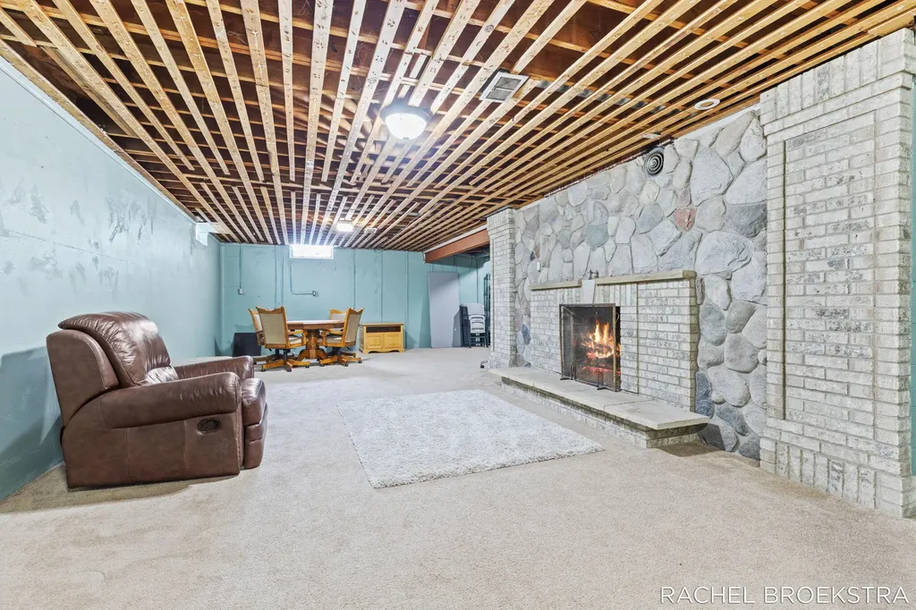 3185 Baker Park Drive SE Grand Rapids City MI 49508