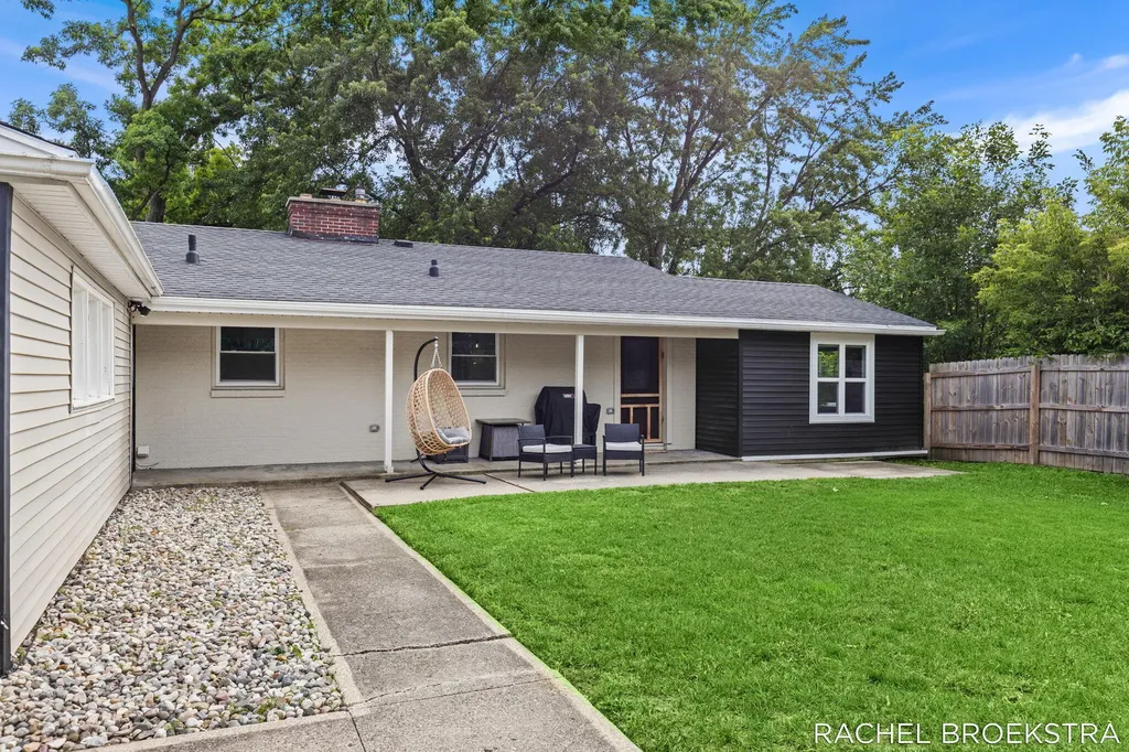 3185 Baker Park Drive SE Grand Rapids City MI 49508