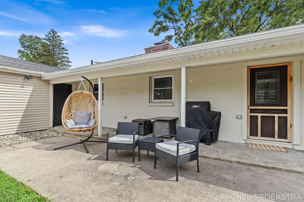 3185 Baker Park Drive SE Grand Rapids City MI 49508
