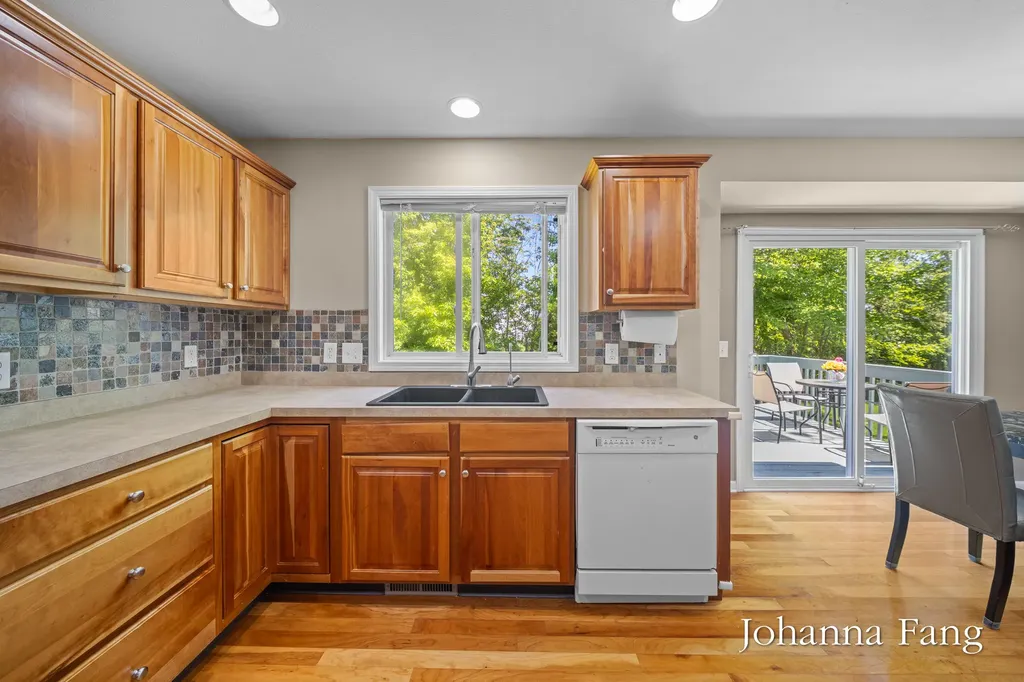 3673 Maple Hurst Drive SE Kentwood City MI 49512