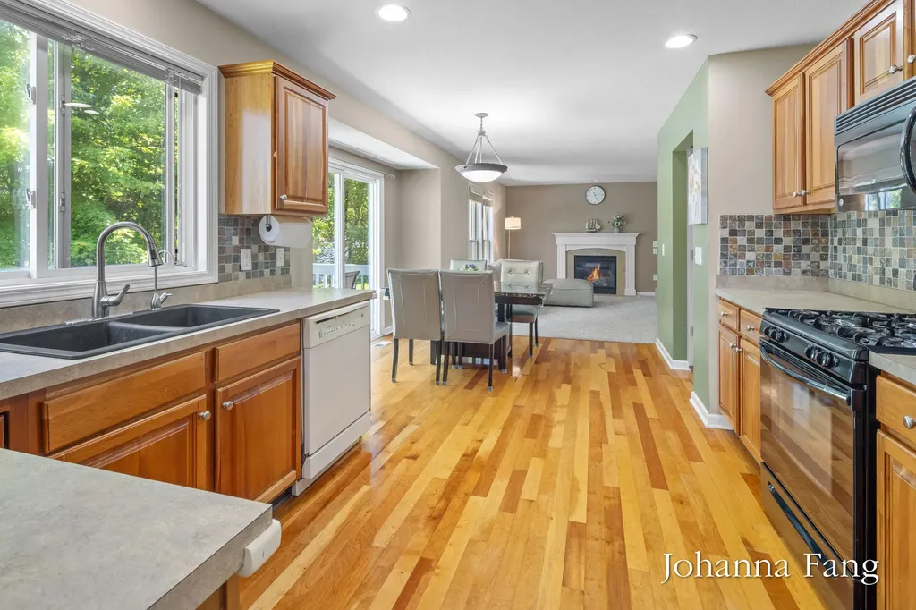 3673 Maple Hurst Drive SE Kentwood City MI 49512