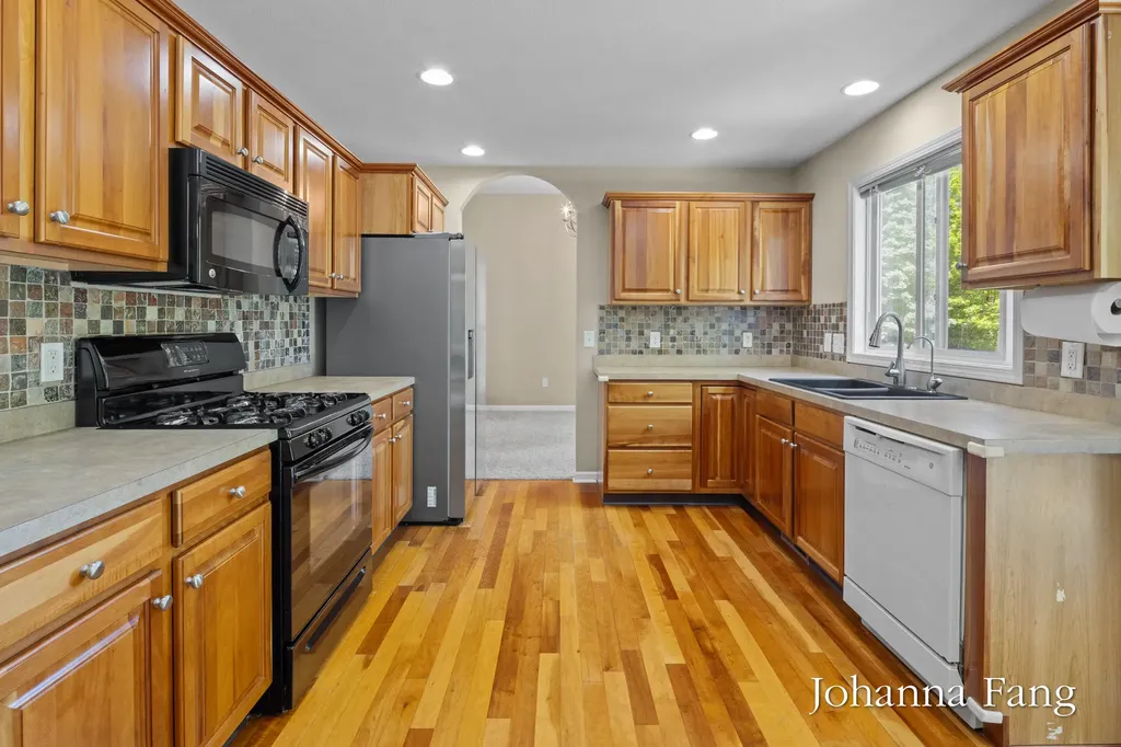 3673 Maple Hurst Drive SE Kentwood City MI 49512