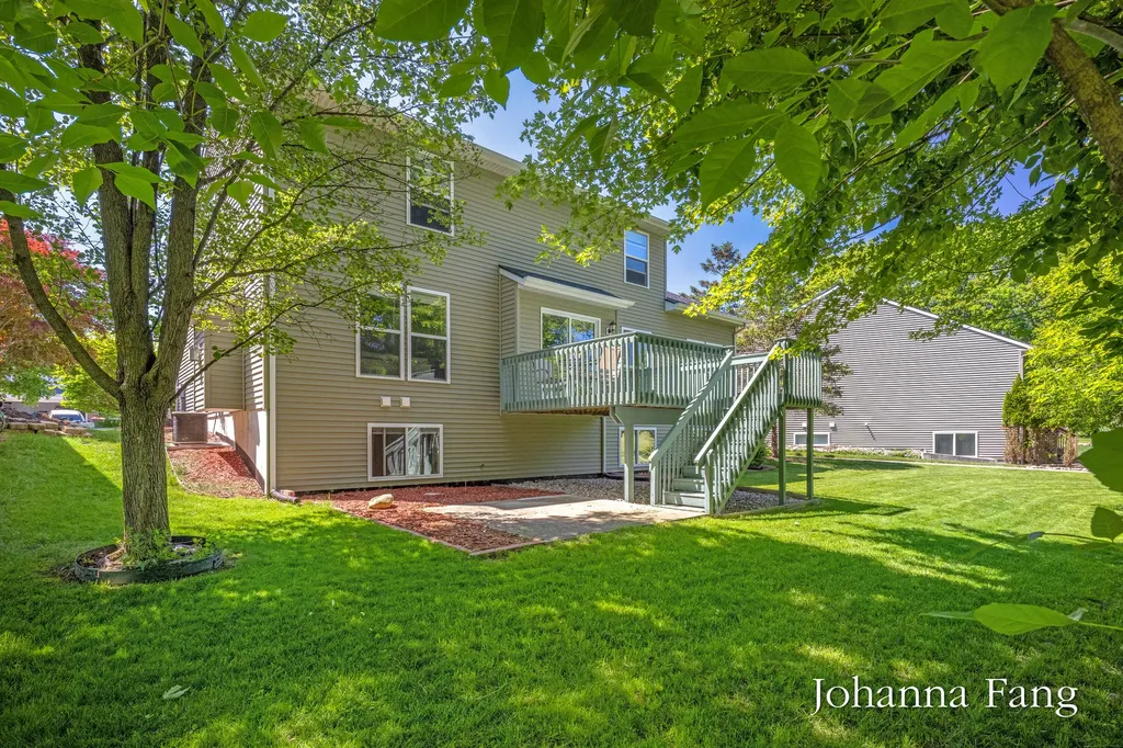 3673 Maple Hurst Drive SE Kentwood City MI 49512
