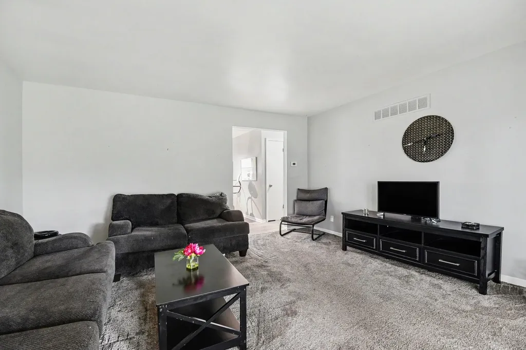 5153 Southglow Court SE Kentwood City MI 49508