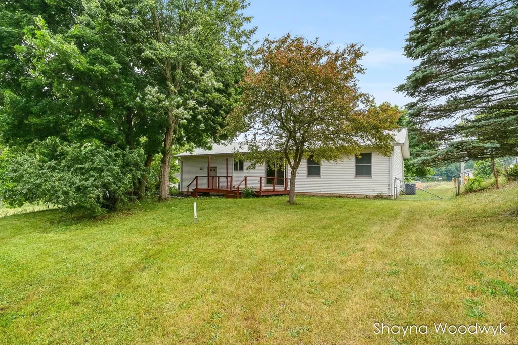 925 N Wilson Street Hastings City MI 49058