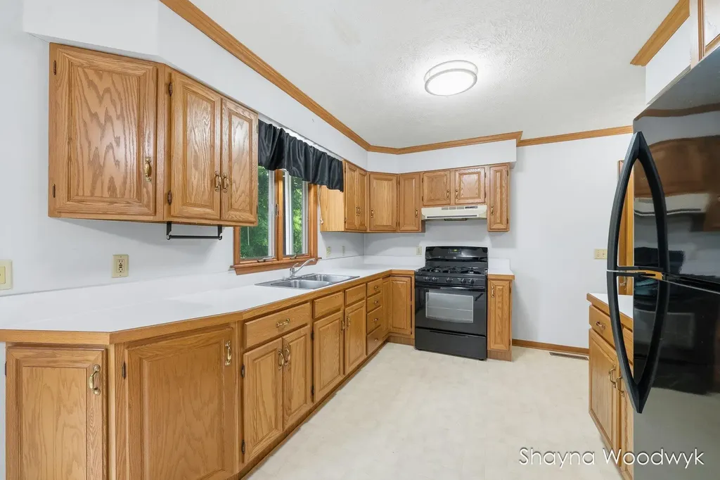 925 N Wilson Street Hastings City MI 49058