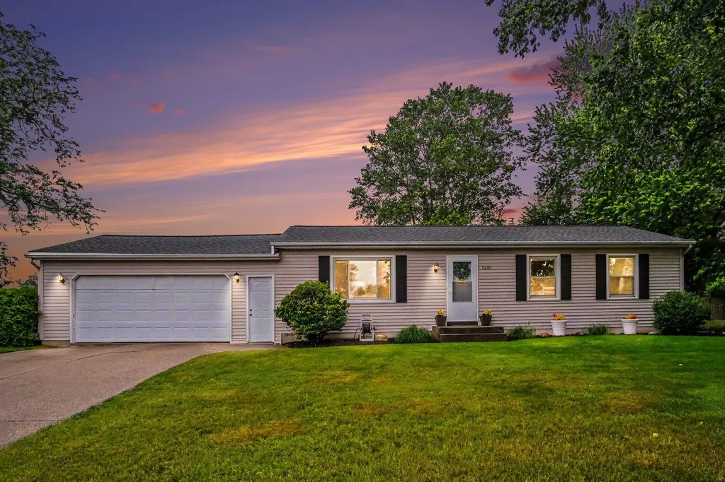 5495 Rockridge Drive NE Plainfield Charter Township MI 49321