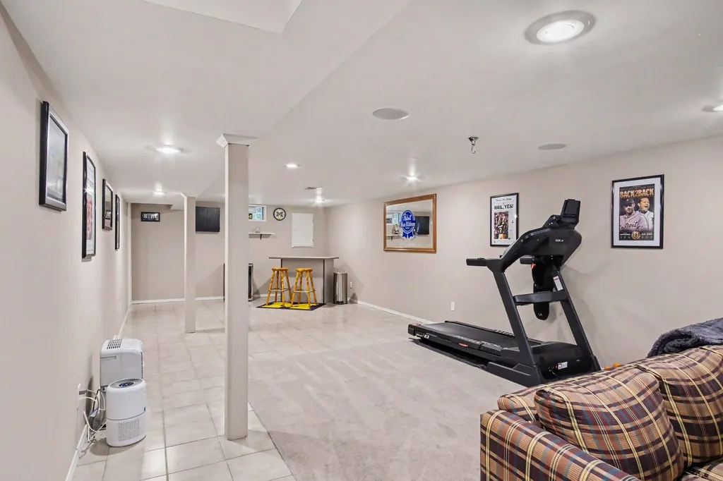 5495 Rockridge Drive NE Plainfield Charter Township MI 49321