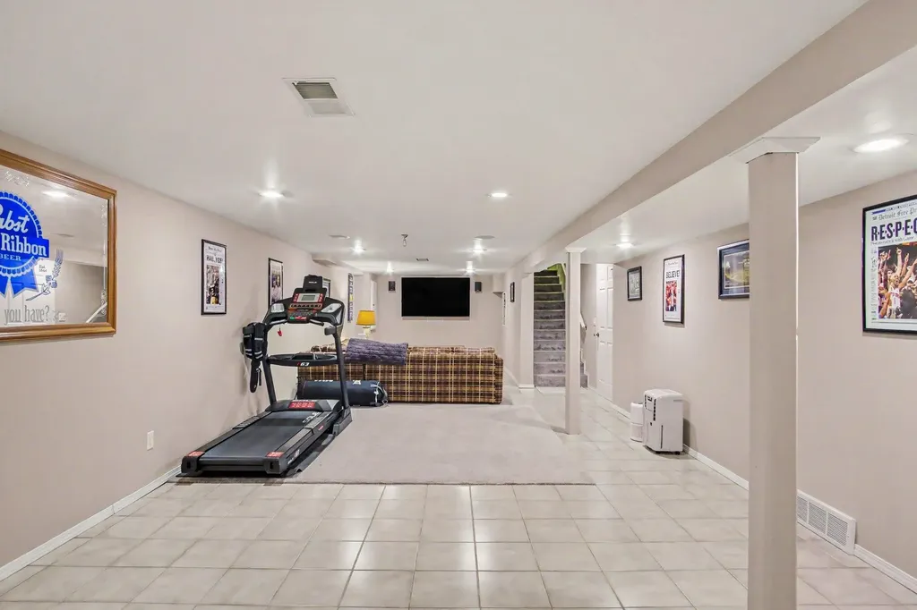 5495 Rockridge Drive NE Plainfield Charter Township MI 49321