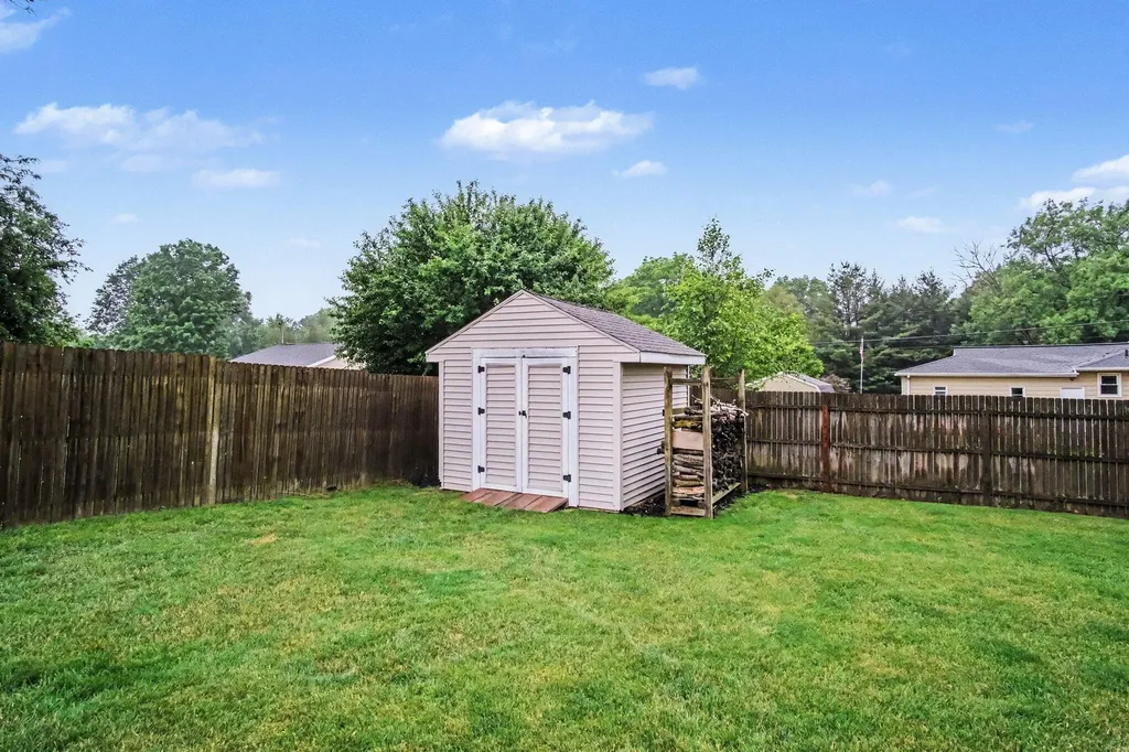 5495 Rockridge Drive NE Plainfield Charter Township MI 49321