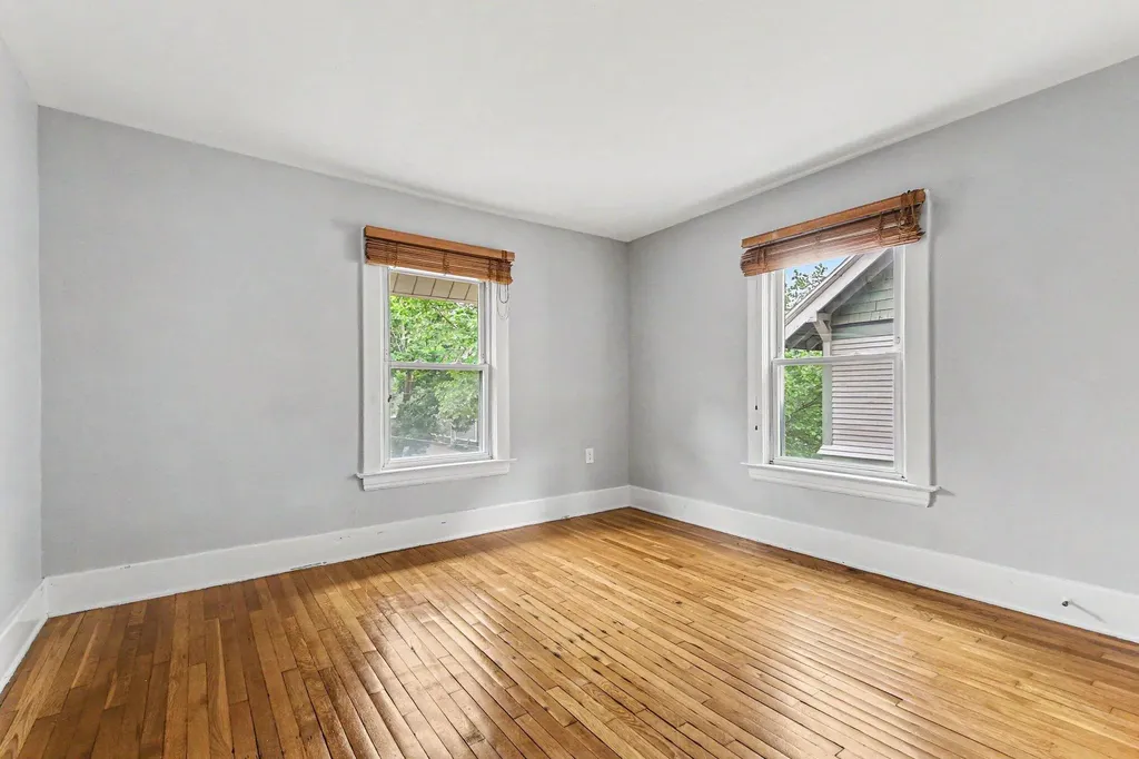 47 Carlton Avenue SE Grand Rapids City MI 49506