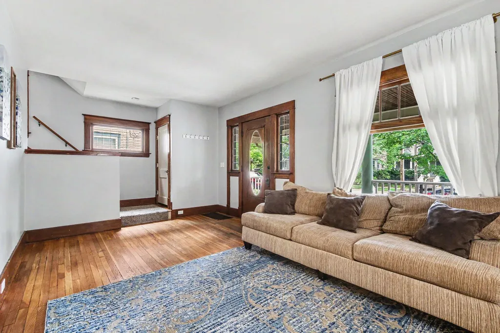 47 Carlton Avenue SE Grand Rapids City MI 49506