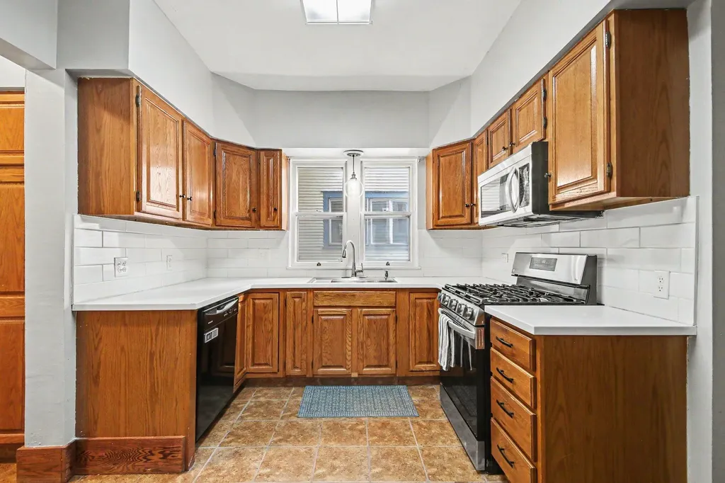 47 Carlton Avenue SE Grand Rapids City MI 49506