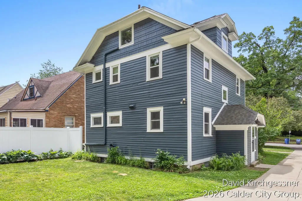 1224 Benjamin Avenue SE Grand Rapids City MI 49506