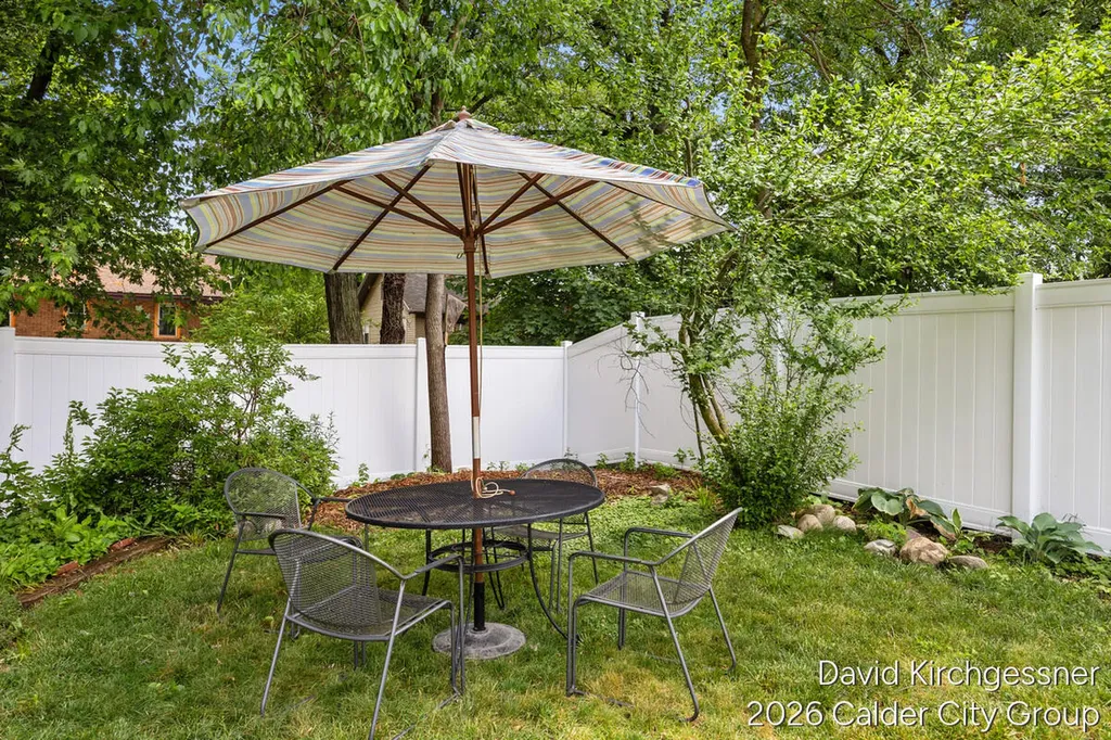 1224 Benjamin Avenue SE Grand Rapids City MI 49506