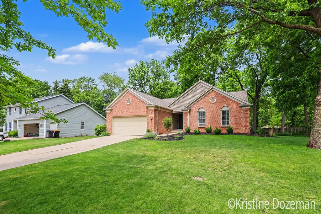 4545 Orchard Creek Drive SE Kentwood City MI 49546