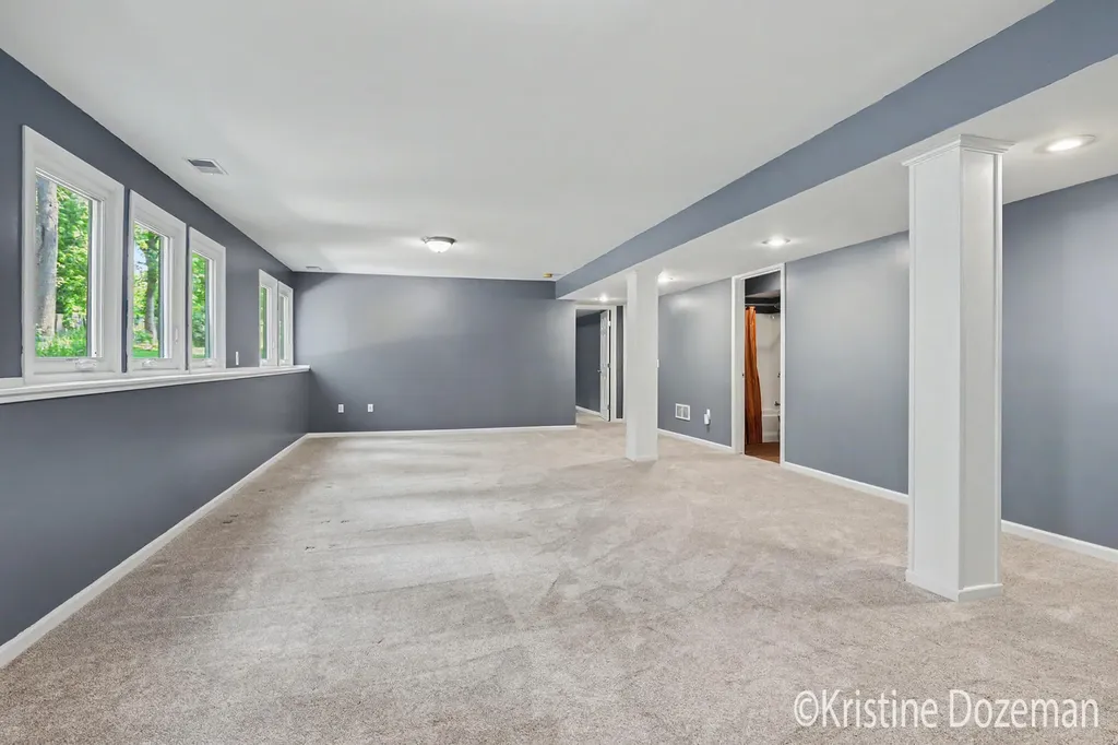 4545 Orchard Creek Drive SE Kentwood City MI 49546