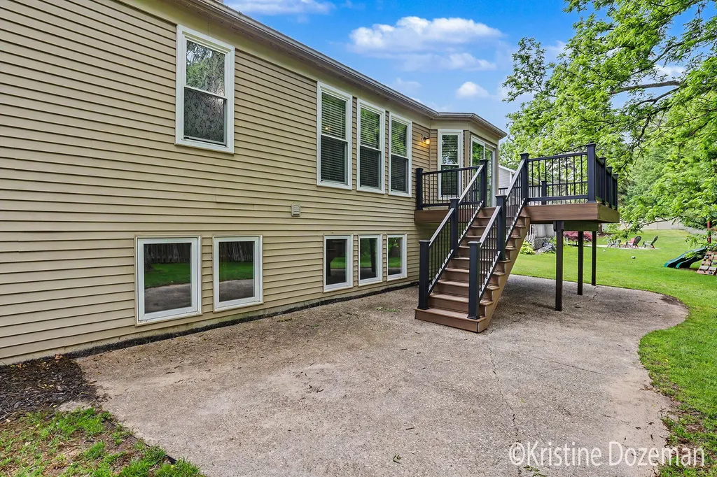 4545 Orchard Creek Drive SE Kentwood City MI 49546