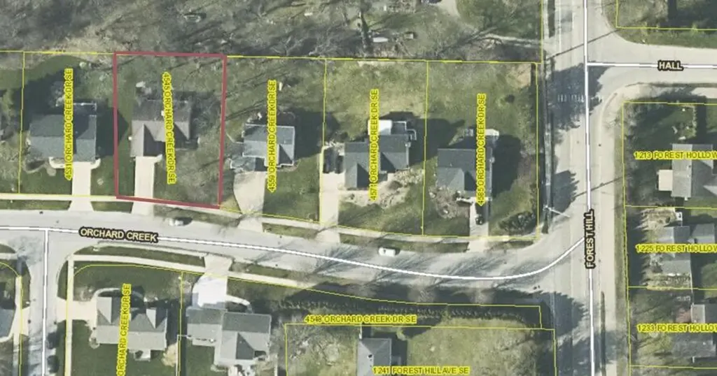 4545 Orchard Creek Drive SE Kentwood City MI 49546