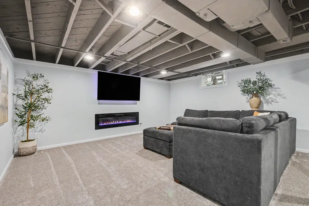 1263 Benning Avenue NW Grand Rapids City MI 49504