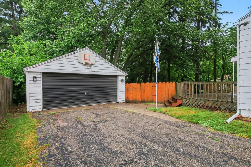 1263 Benning Avenue NW Grand Rapids City MI 49504