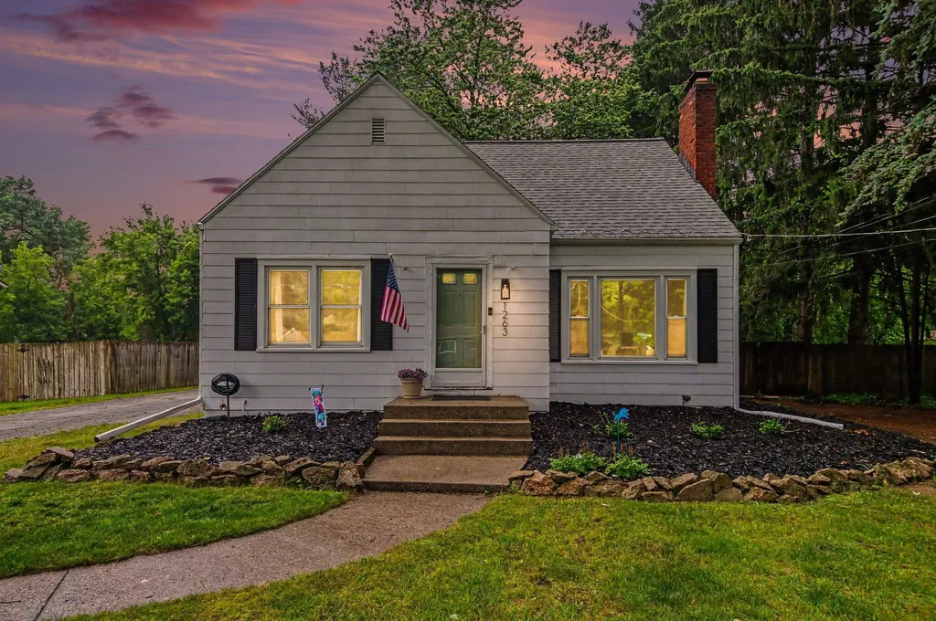 1263 Benning Avenue NW Grand Rapids City MI 49504