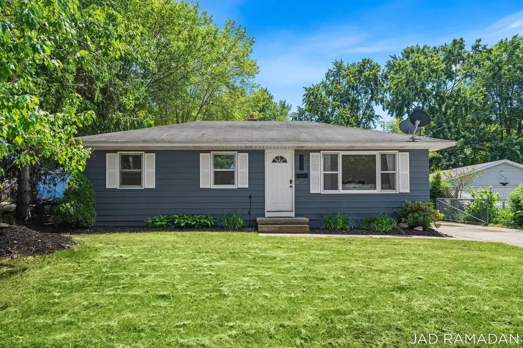 1620 32nd Street SW Wyoming City MI 49519