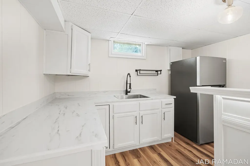 1620 32nd Street SW Wyoming City MI 49519