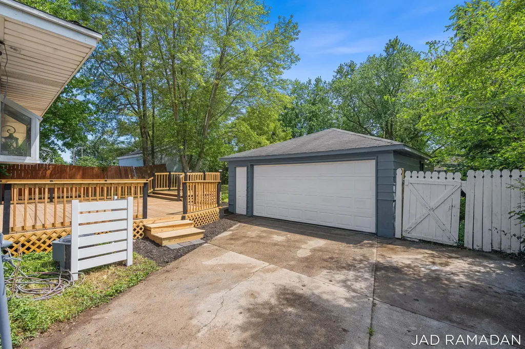 1620 32nd Street SW Wyoming City MI 49519
