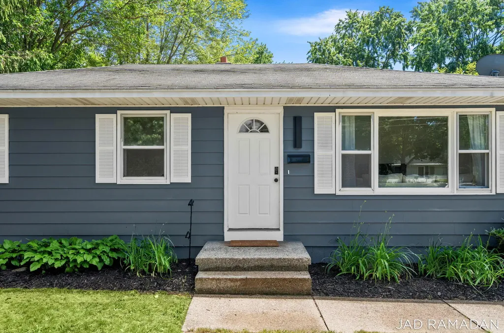 1620 32nd Street SW Wyoming City MI 49519