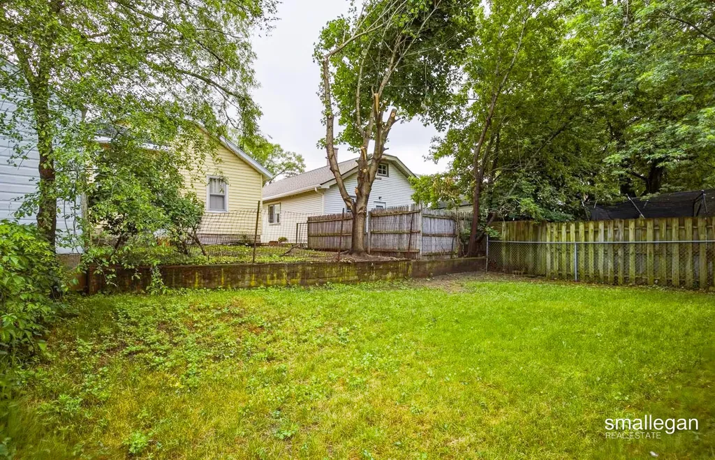 1832 Ralph Avenue SE Grand Rapids City MI 49507