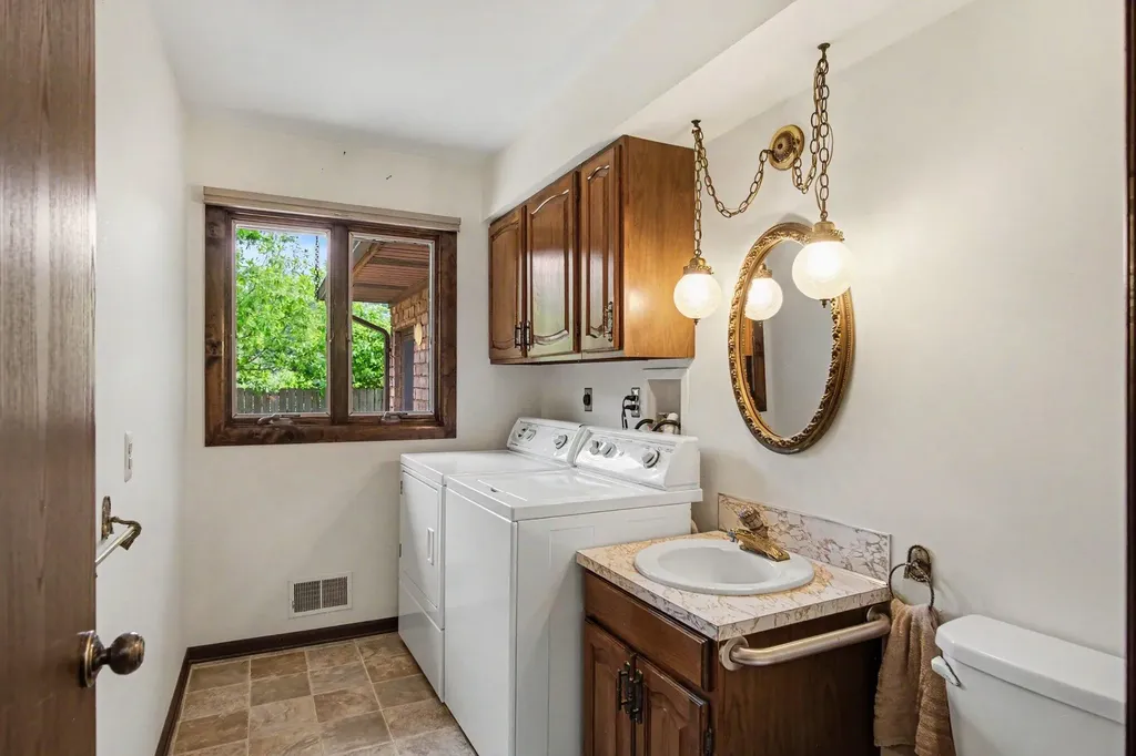 2222 Hayes Street NW Tallmadge Charter Township MI 49435