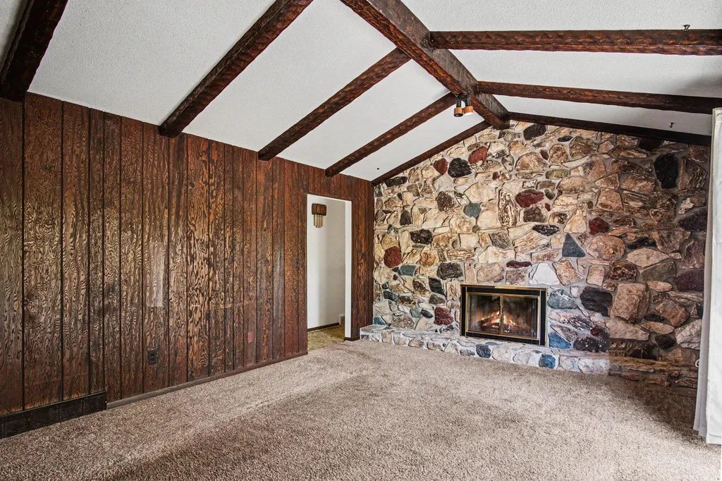 2222 Hayes Street NW Tallmadge Charter Township MI 49435