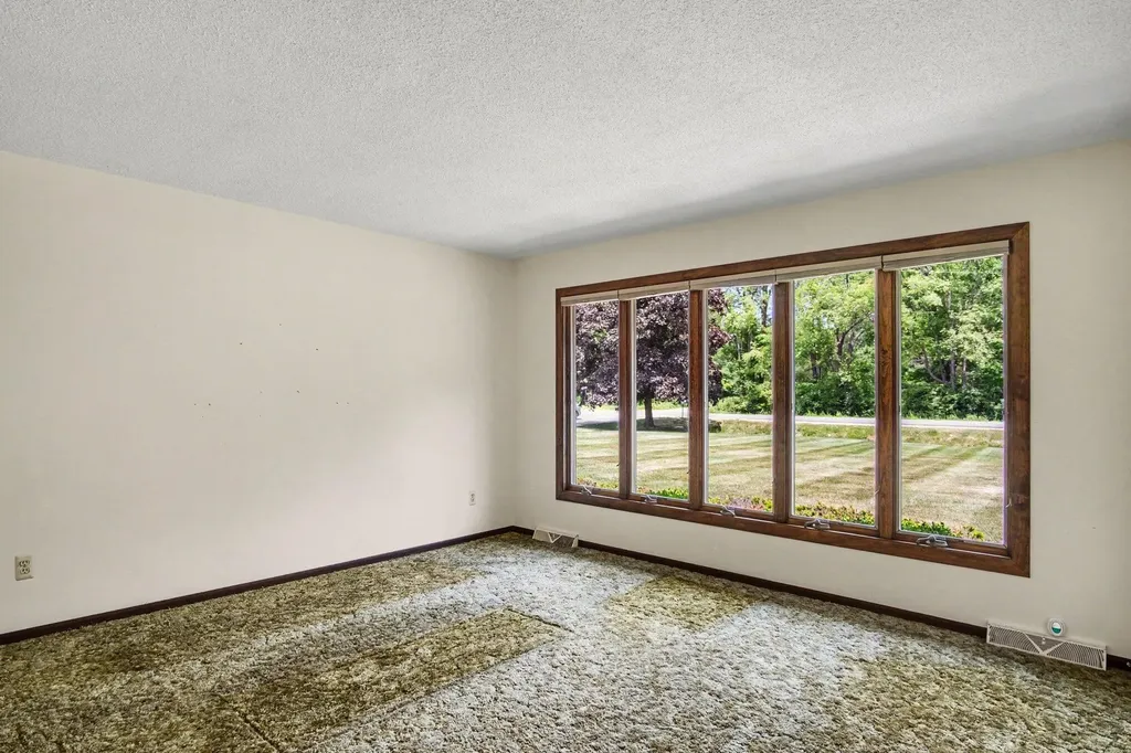 2222 Hayes Street NW Tallmadge Charter Township MI 49435
