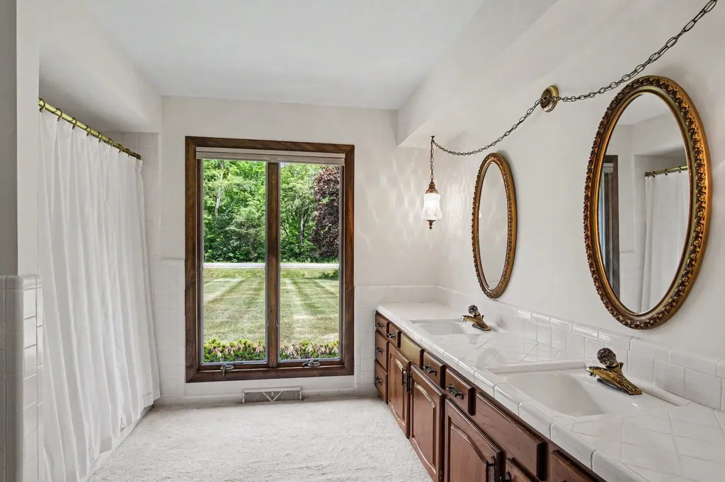 2222 Hayes Street NW Tallmadge Charter Township MI 49435