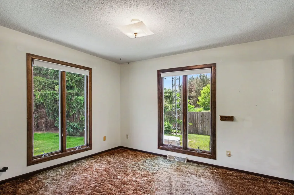 2222 Hayes Street NW Tallmadge Charter Township MI 49435