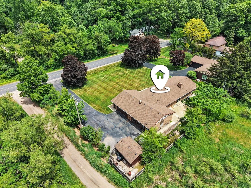 2222 Hayes Street NW Tallmadge Charter Township MI 49435