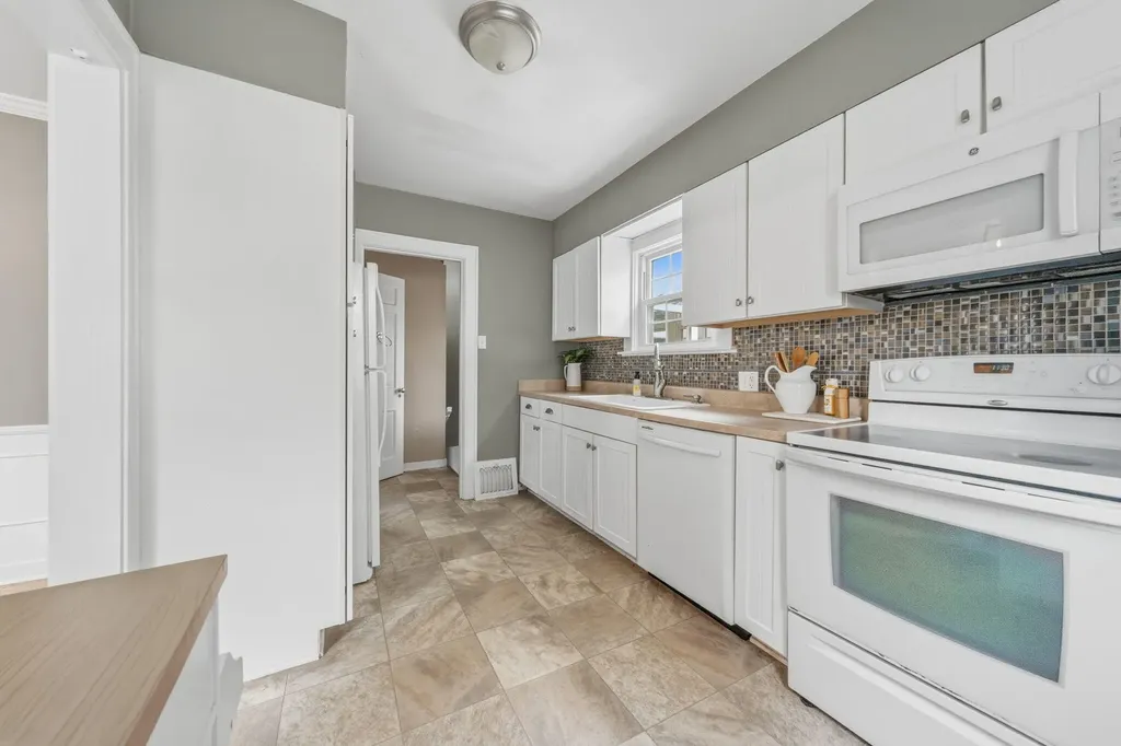 619 Ottillia Street SE Grand Rapids City MI 49507