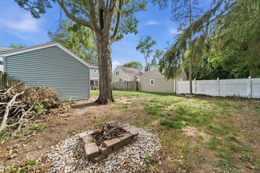 619 Ottillia Street SE Grand Rapids City MI 49507