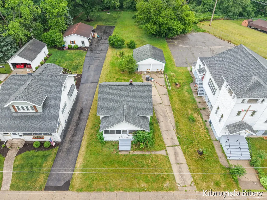 2453 Byron Center Avenue SW Wyoming City MI 49519
