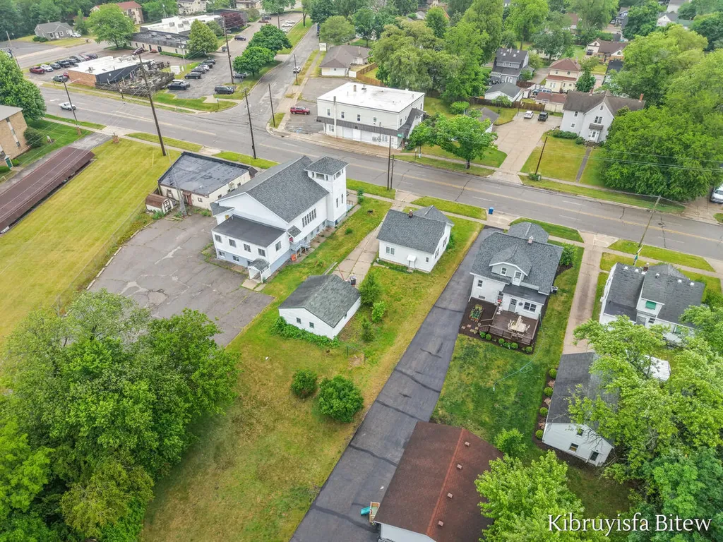 2453 Byron Center Avenue SW Wyoming City MI 49519
