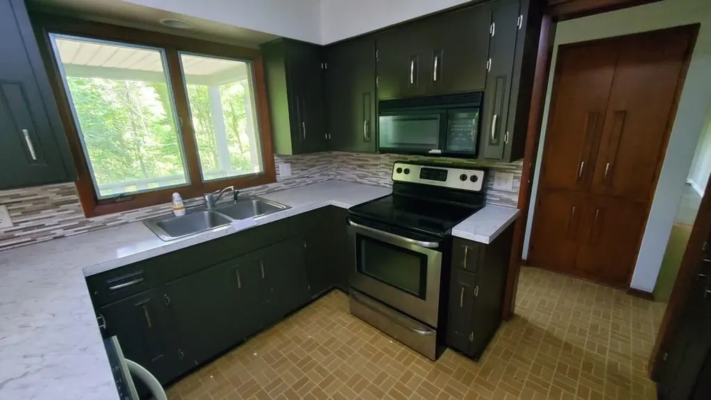 14261 Essenburg Drive Holland Charter Township MI 49424