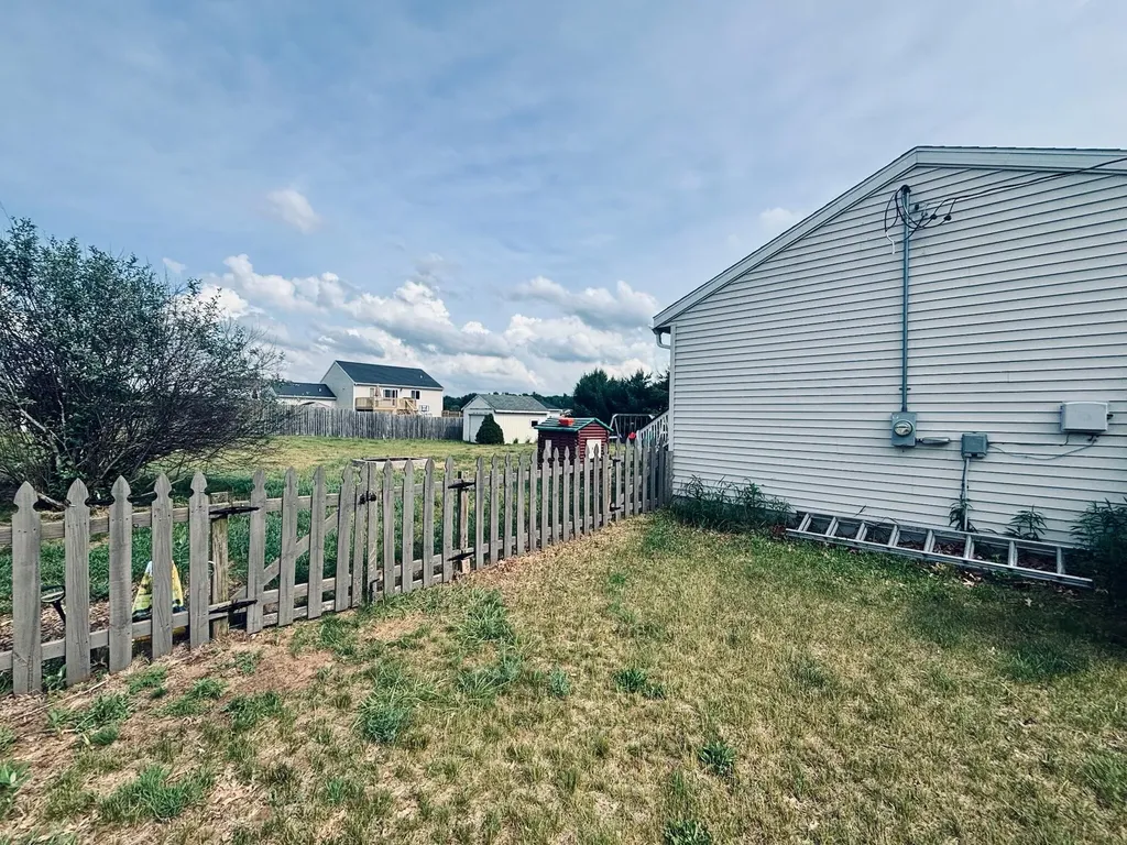 6097 S Johnson Road Montcalm Township MI 48838
