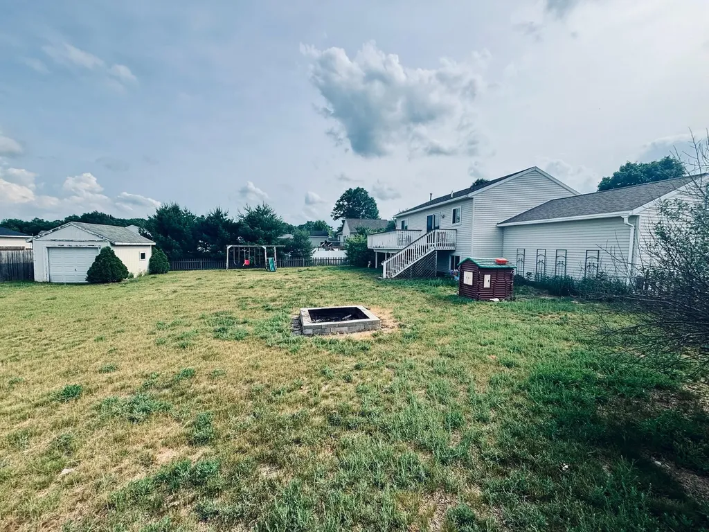 6097 S Johnson Road Montcalm Township MI 48838
