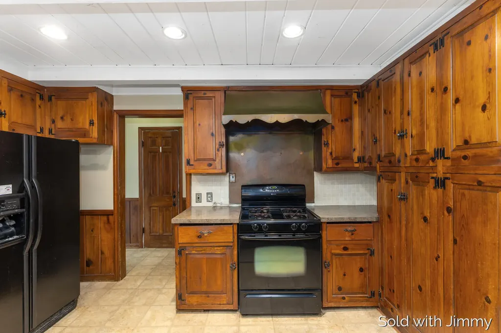 1744 Woodward Avenue SE Grand Rapids City MI 49506