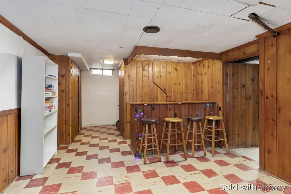 1744 Woodward Avenue SE Grand Rapids City MI 49506