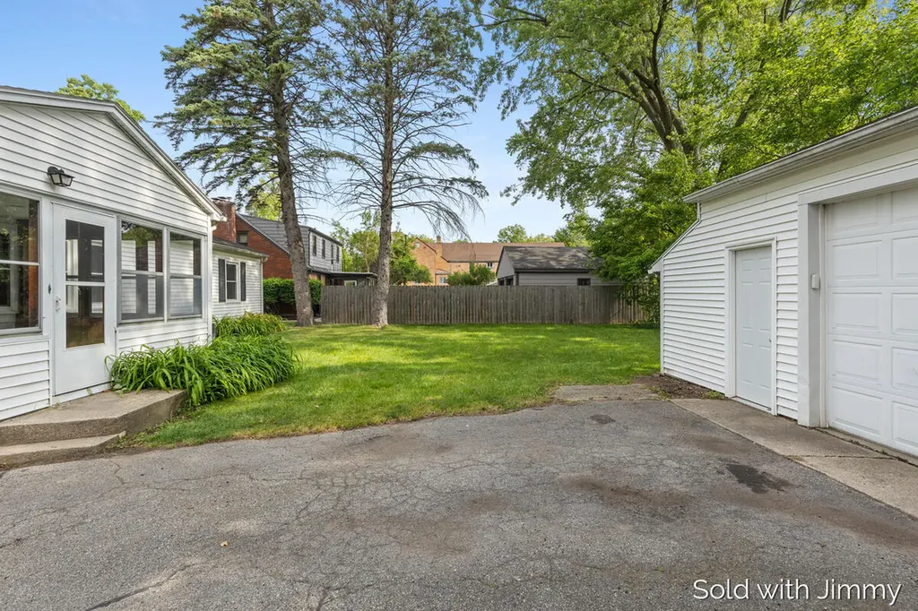 1744 Woodward Avenue SE Grand Rapids City MI 49506