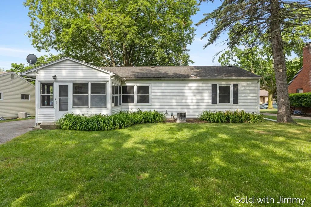 1744 Woodward Avenue SE Grand Rapids City MI 49506