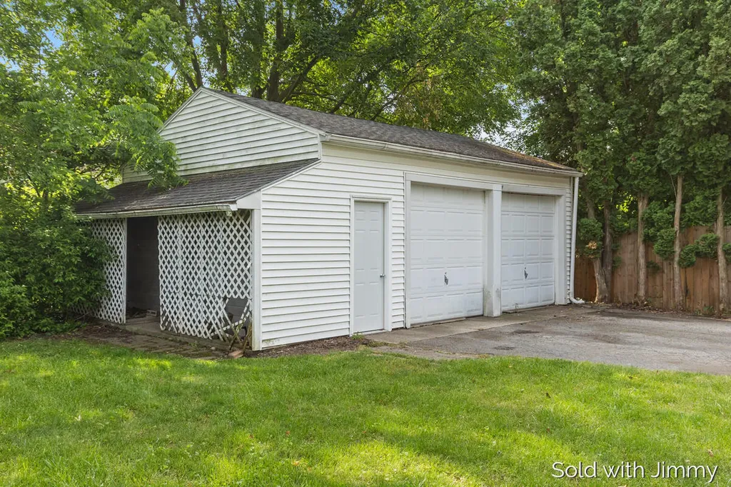 1744 Woodward Avenue SE Grand Rapids City MI 49506